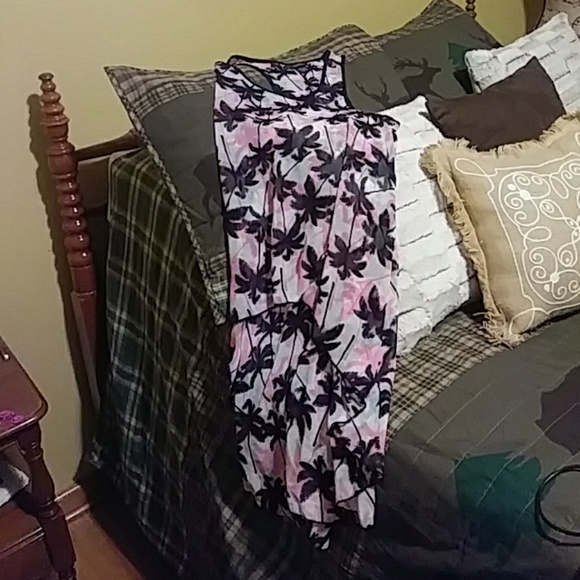 Tank - Picture 3 of 4